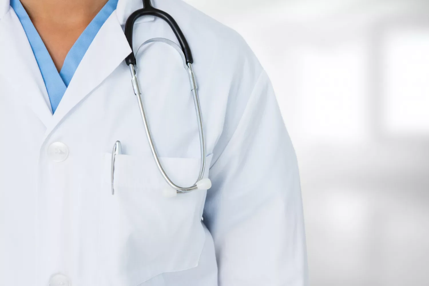 Doctor working with a patient in Poland’s healthcare system