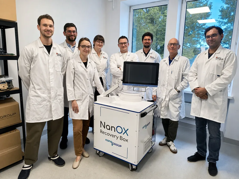 NanoGroup's first production NanOX Recovery Box devices for kidney perfusion research